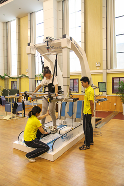 《江南晚報》醫院體驗日:現代康復醫學,讓很多臥床病人走起來376.png 《江南晚報》醫院體驗日:現代康復醫學,讓很多臥床病人走起來376.png